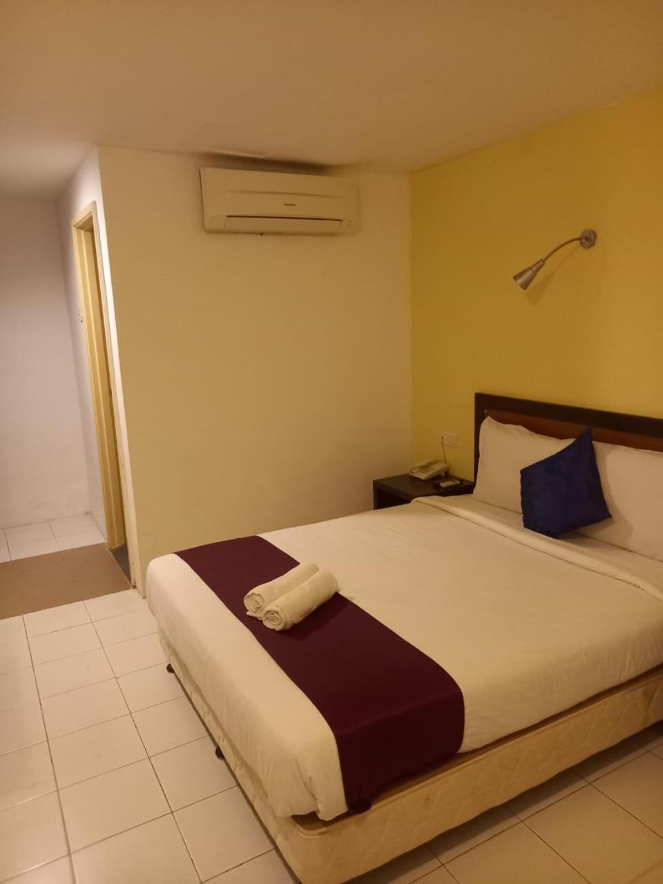 Syajie Koptown Hotel Segamat Exterior photo